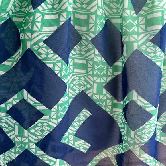 •FOREVER 21• Sheer Sleeveless Tunic Top - Size Medium - Picture 4 of 8